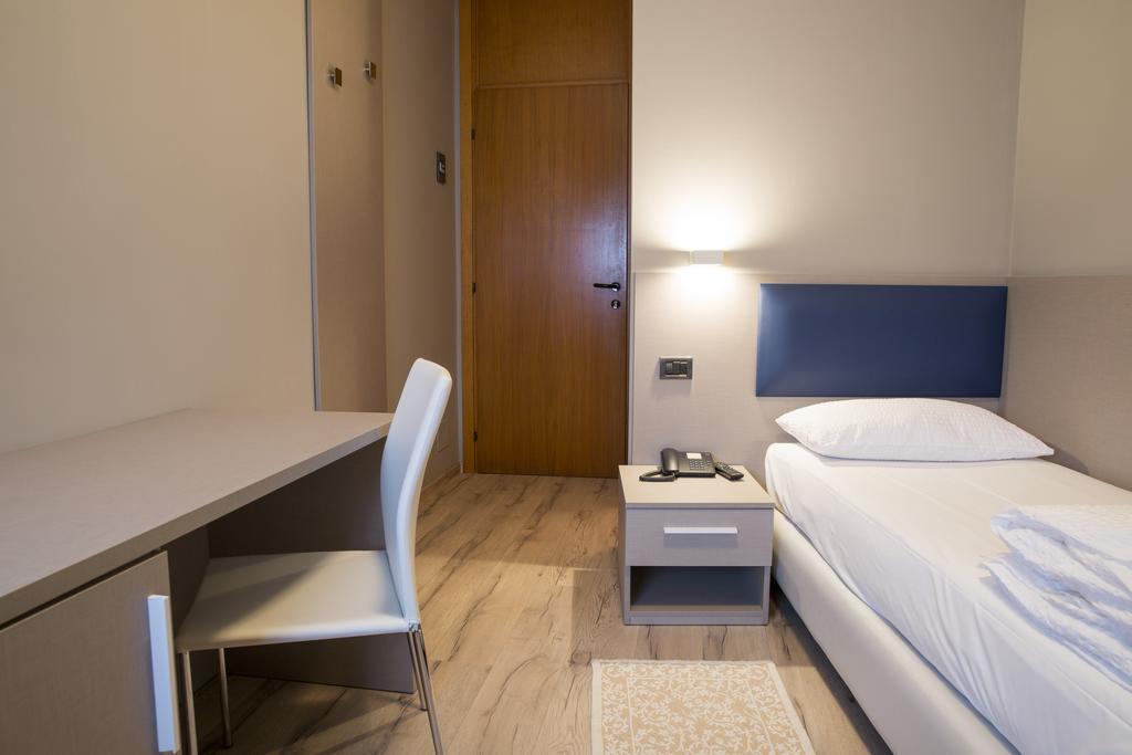 Albergo Montenegro Maniago Exteriér fotografie